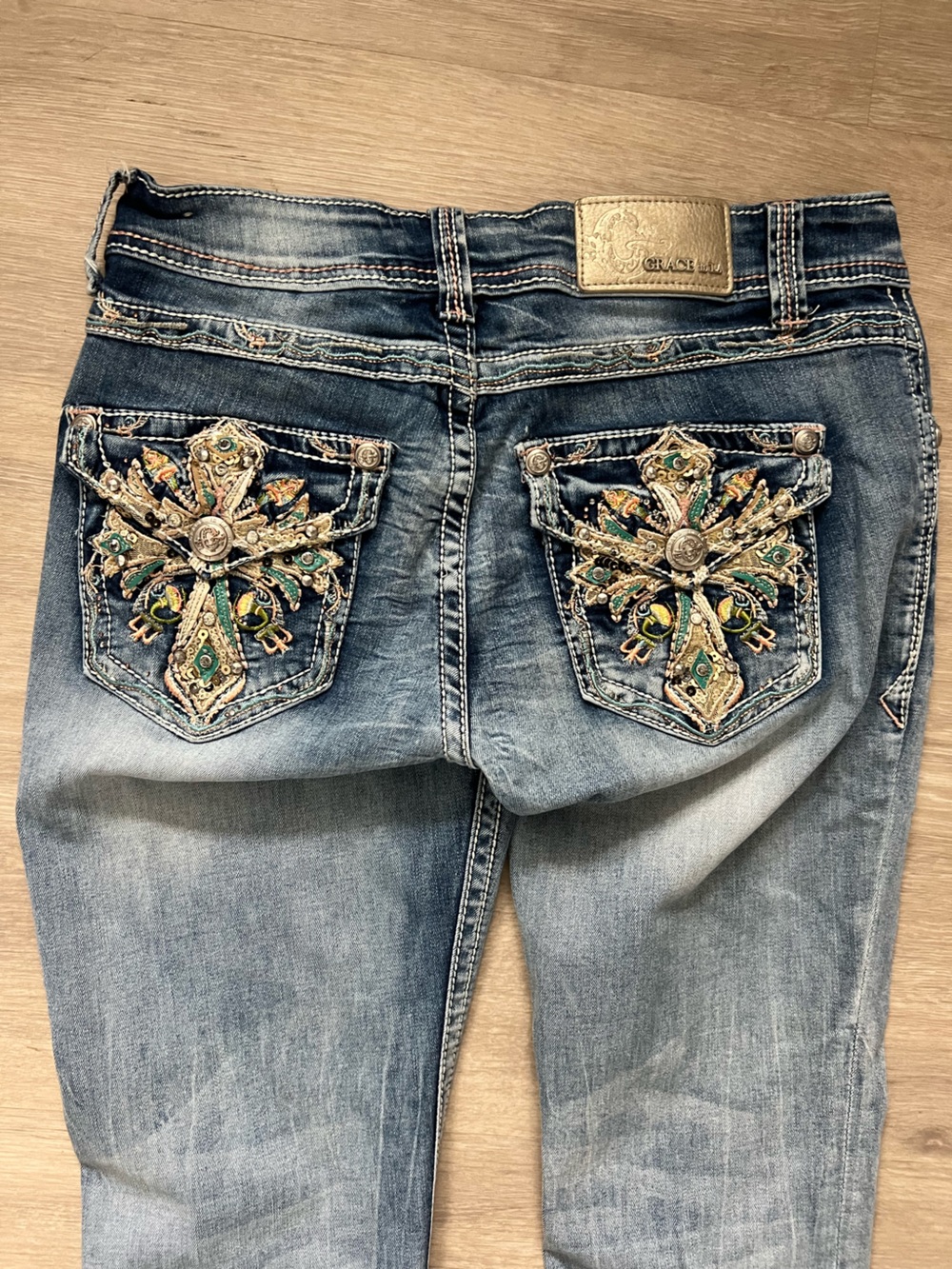 Grace Light Blue Capri Denim Jeans 28 Embroidered Pockets Pink Green/Teal - Picture 10 of 10
